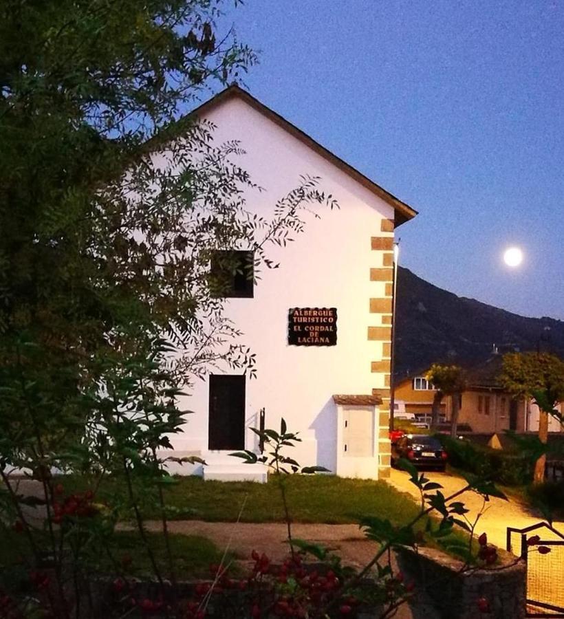 El cordal de laciana Caboalles de Abajo Exterior foto